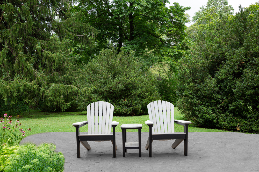 2 Adirondacks + End Table in Light Gay/Black - F3401