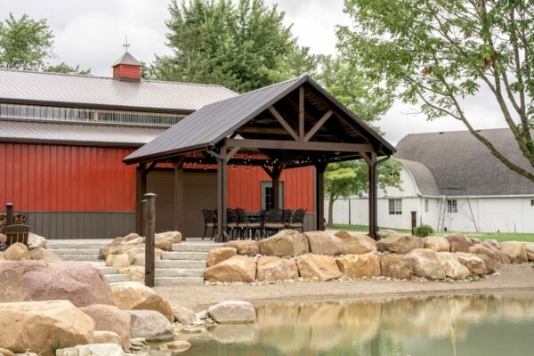 16 x 20 Large Breckenridge in Mocha Stain - Exposed Rafters