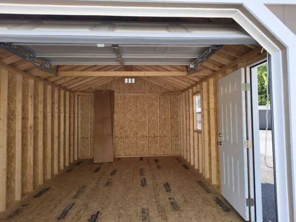 Garage - Image 4