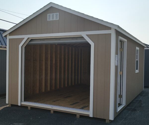 Garage - Image 2