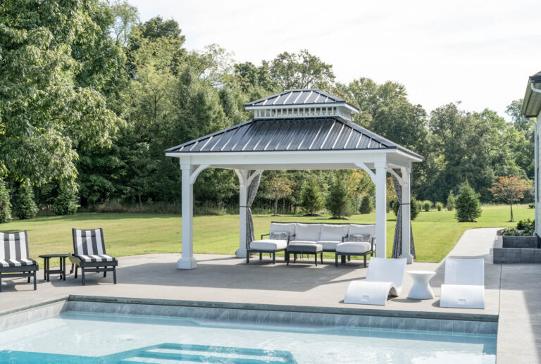 12x14 White Paint + Classic Roof (3)