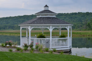 Vinyl Octagon Lexington White Vinyl 16' (2)