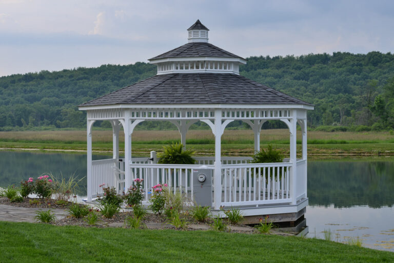 Vinyl Octagon Lexington White Vinyl 16' (2)