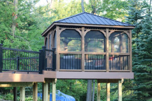 Wood Rectangular 12x12 Madison, dekorator classic rails