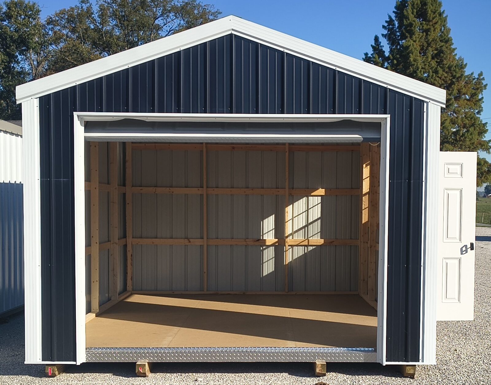 Metal Garage - Image 3